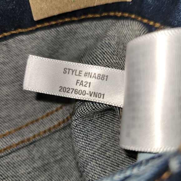 Madewell Curvy High-Rise Skinny Jeans in Lanette Wash - Picture 11 of 14